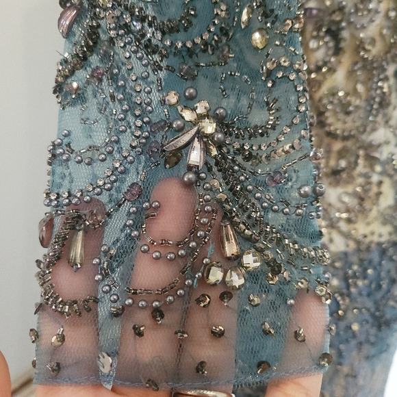 Mac Duggal Beaded Embroidered Metallic Lace Boatneck Cocktail Dress - Picture 5 of 15